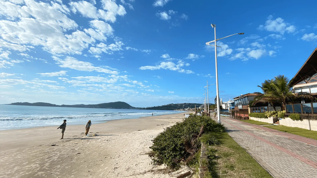 Praia de Bombas - Roccoimob Real Estate in Bombinhas Praia de Bombas - Rocccoimob Real Estate in Bombinhas