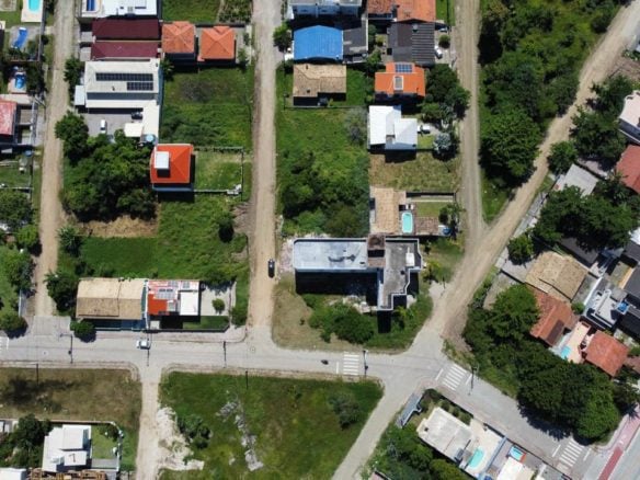 Terreno esquinero en venta en Canto Grande – Bombinhas / SC