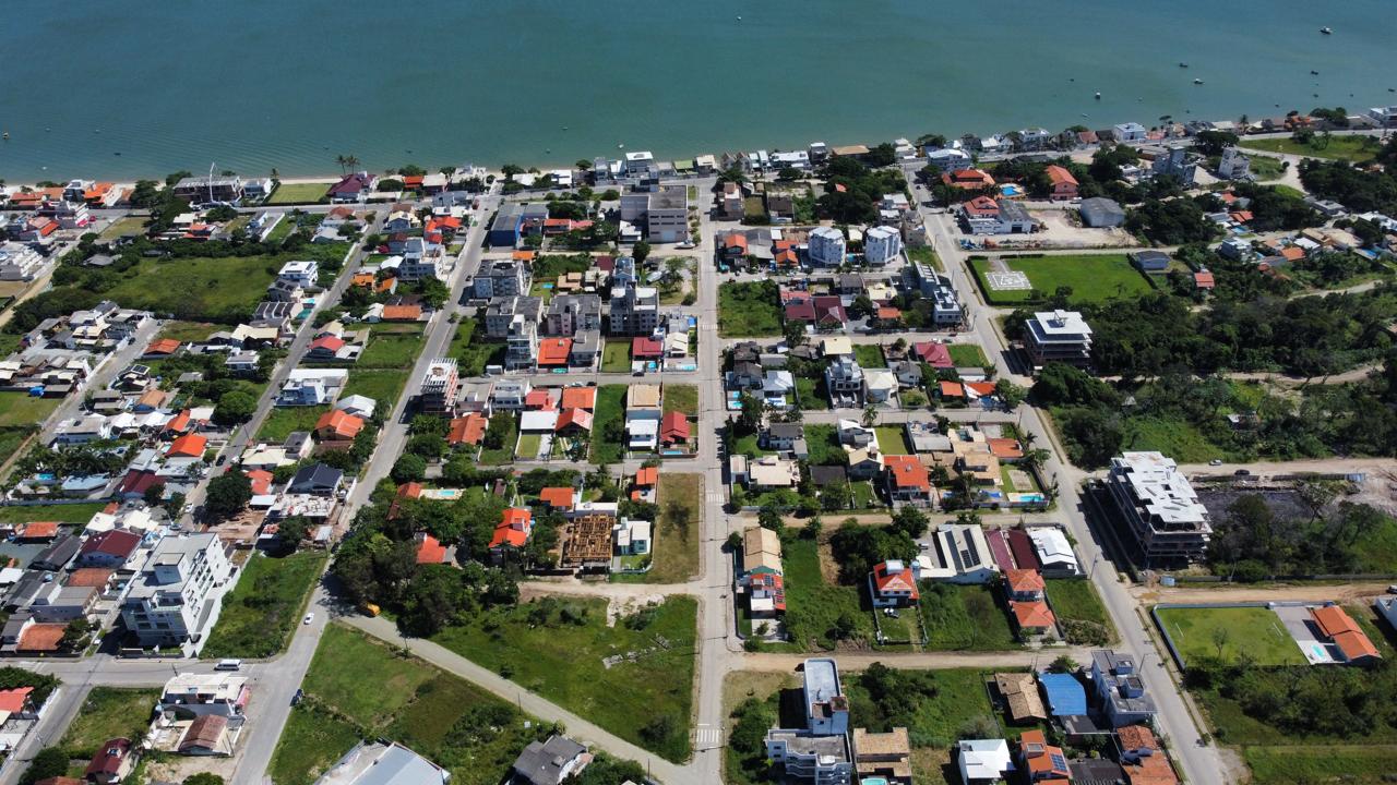 Terreno esquinero en venta en Canto Grande – Bombinhas / SC