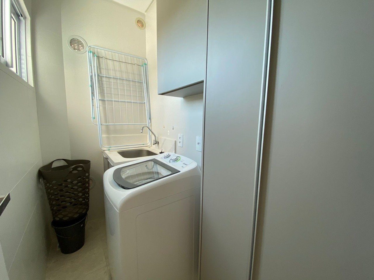 Lavanderia - Rocccoimob Imobiliária em Bombinhas