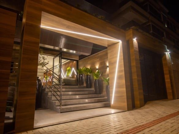 Ático de Alto Estándar con Vista Permanente al Mar en Venta en Mariscal – Bombinhas