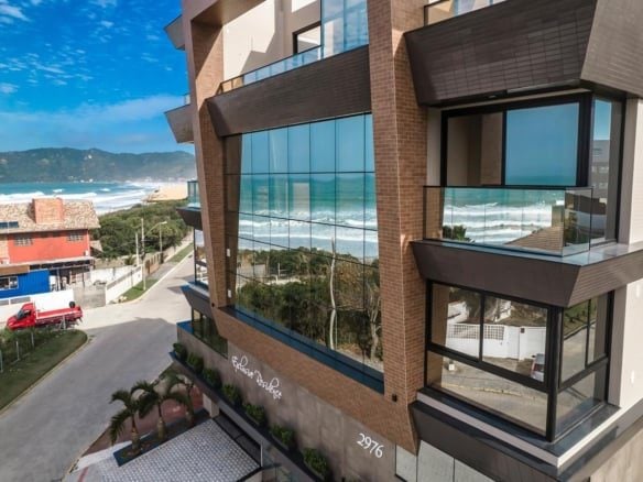 Ático de Alto Estándar con Vista Permanente al Mar en Venta en Mariscal – Bombinhas
