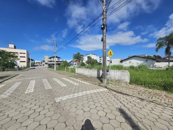 Terreno a venda em canto grande 1 scaled - Rocccoimob Imobiliária em Bombinhas