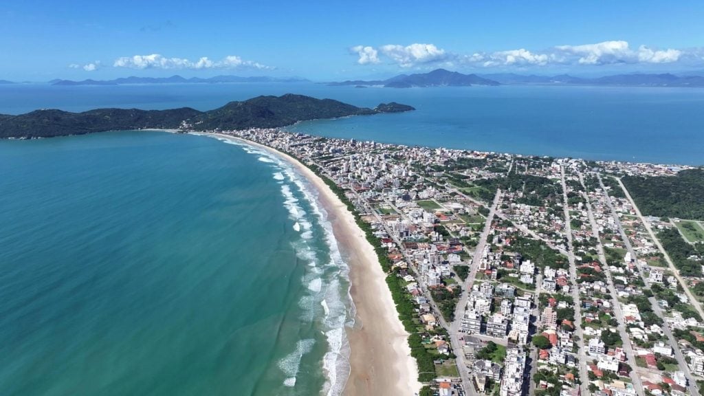 Praia de Mariscal - Rocccoimob Imobiliária em Bombinhas
