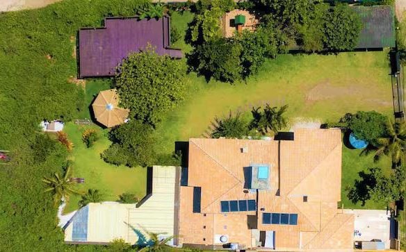 Seafront House for Sale in Mariscal – Quintal do Mar | Bombinhas, SC