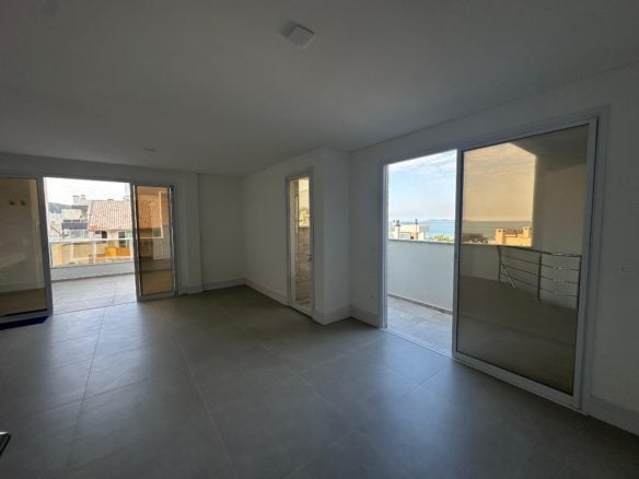 Duplex Penthouse with 3 Suites for Sale in Mariscal – Residencial Marlim Branco