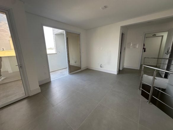 Duplex Penthouse with 3 Suites for Sale in Mariscal – Residencial Marlim Branco
