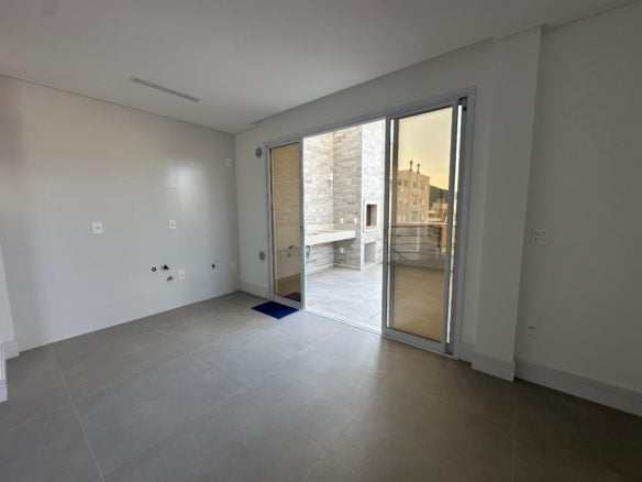 Duplex Penthouse with 3 Suites for Sale in Mariscal – Residencial Marlim Branco