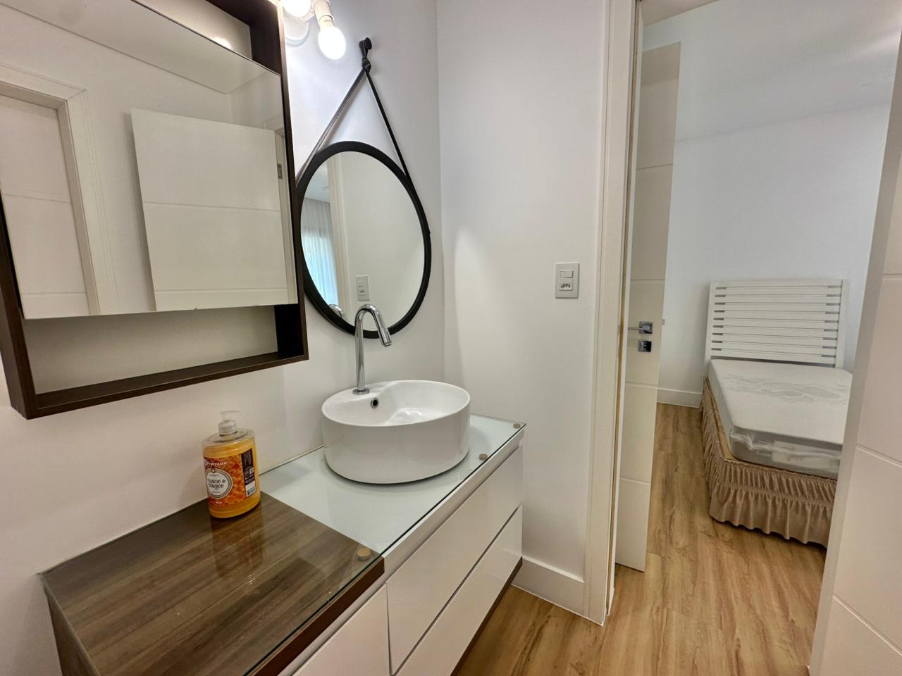 APARTAMENTO FRENTE MAR EM MARISCAL (33) - Rocccoimob Imobiliária em Bombinhas