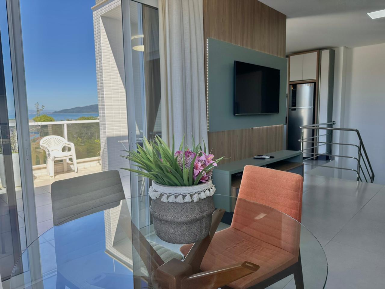 COBERTURA COM VISTA PARA O MAR NA PRAIA DE CANTO GRANDE (7) - Rocccoimob Imobiliária em Bombinhas