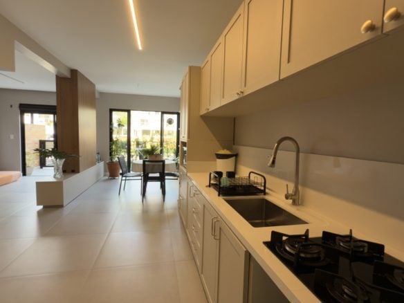 Apartamento de una sola planta en venta en Canto GrandeIMG 2603 a escala - Rocccoimob Inmobiliario en Bombinhas