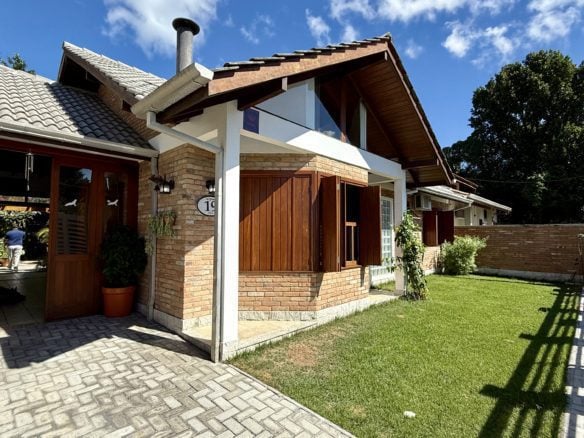 Casa a venda na Praia de MariscalIMG 6647 1 scaled - Rocccoimob Imobiliária em Bombinhas