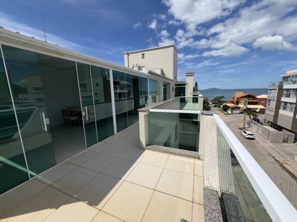 Ático en 4 islas a escala 38 - Rocccoimob Real Estate en Bombinhas