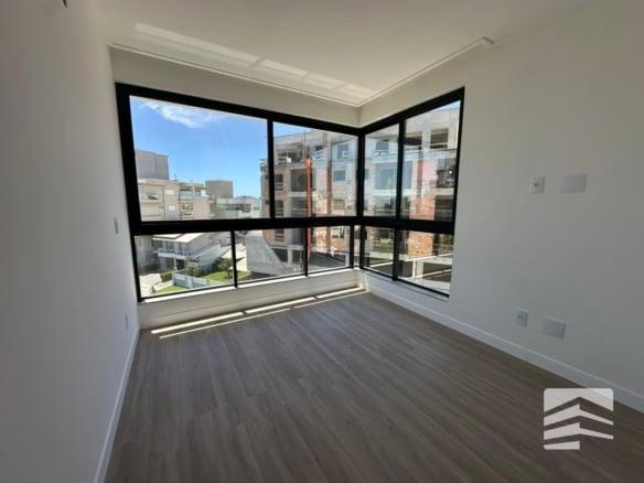 Apartamento com Vista para o Mar — 100 metros da Praia de Mariscal - Rocccoimob Imobiliária em Bombinhas