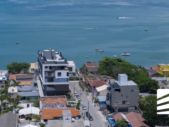 Apartamento mobiliado e decorado, no centrinho de Canto Grande! - Rocccoimob Imobiliária em Bombinhas