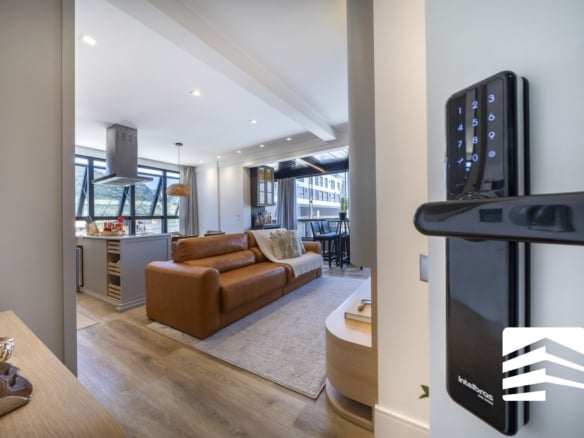 Apartamento mobiliado e decorado, no centrinho de Canto Grande! - Rocccoimob Imobiliária em Bombinhas