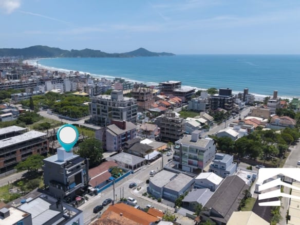 Apartamento mobiliado e decorado, no centrinho de Canto Grande! - Rocccoimob Imobiliária em Bombinhas