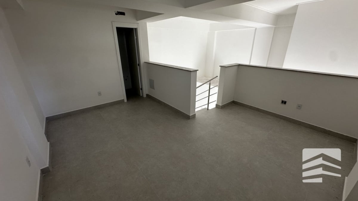 Apartamento Térreo — 150 metros da Praia de Mariscal - Rocccoimob Imobiliária em Bombinhas