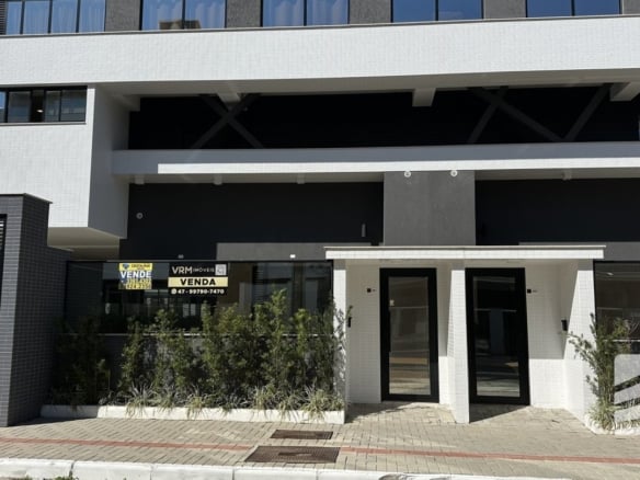 Apartamento Térreo — 150 metros da Praia de Mariscal - Rocccoimob Imobiliária em Bombinhas