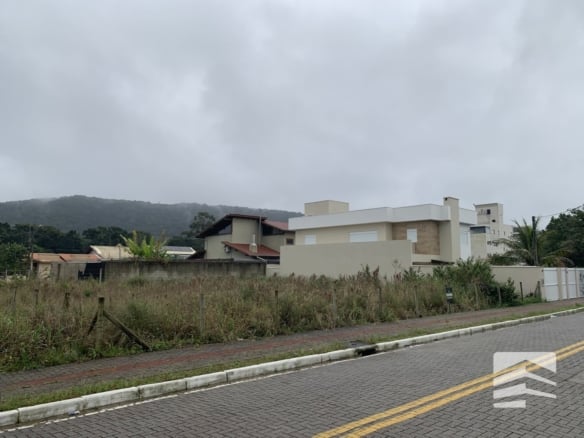 terreno bem localizado com 650 m2 em mariscal bombinhas sc rnxwyt scaled - Rocccoimob Imobiliária em Bombinhas