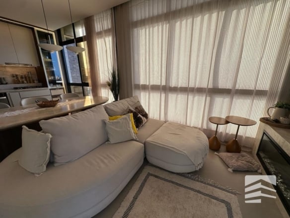 Cobertura finamente mobiliada na praia de Canto Grande Bombinhas/SC! - Rocccoimob Imobiliária em Bombinhas