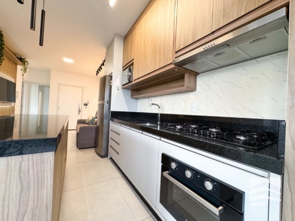 Seu Apartamento na Praia de Mariscal: 2 Suítes, Mobiliado e a 250m do Mar - Rocccoimob Imobiliária em Bombinhas